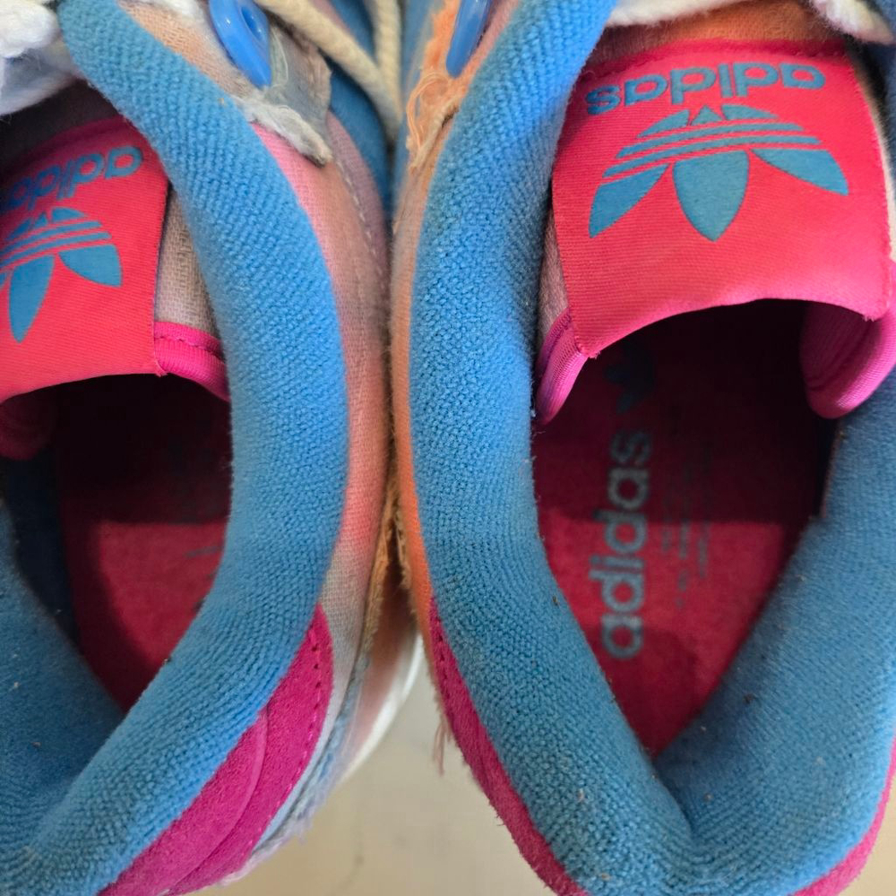 Men's Adidas Rivalry Low TR All-Star Sneakers Size 10 Pink and Blue Tie-Dye - Picture 3 of 10